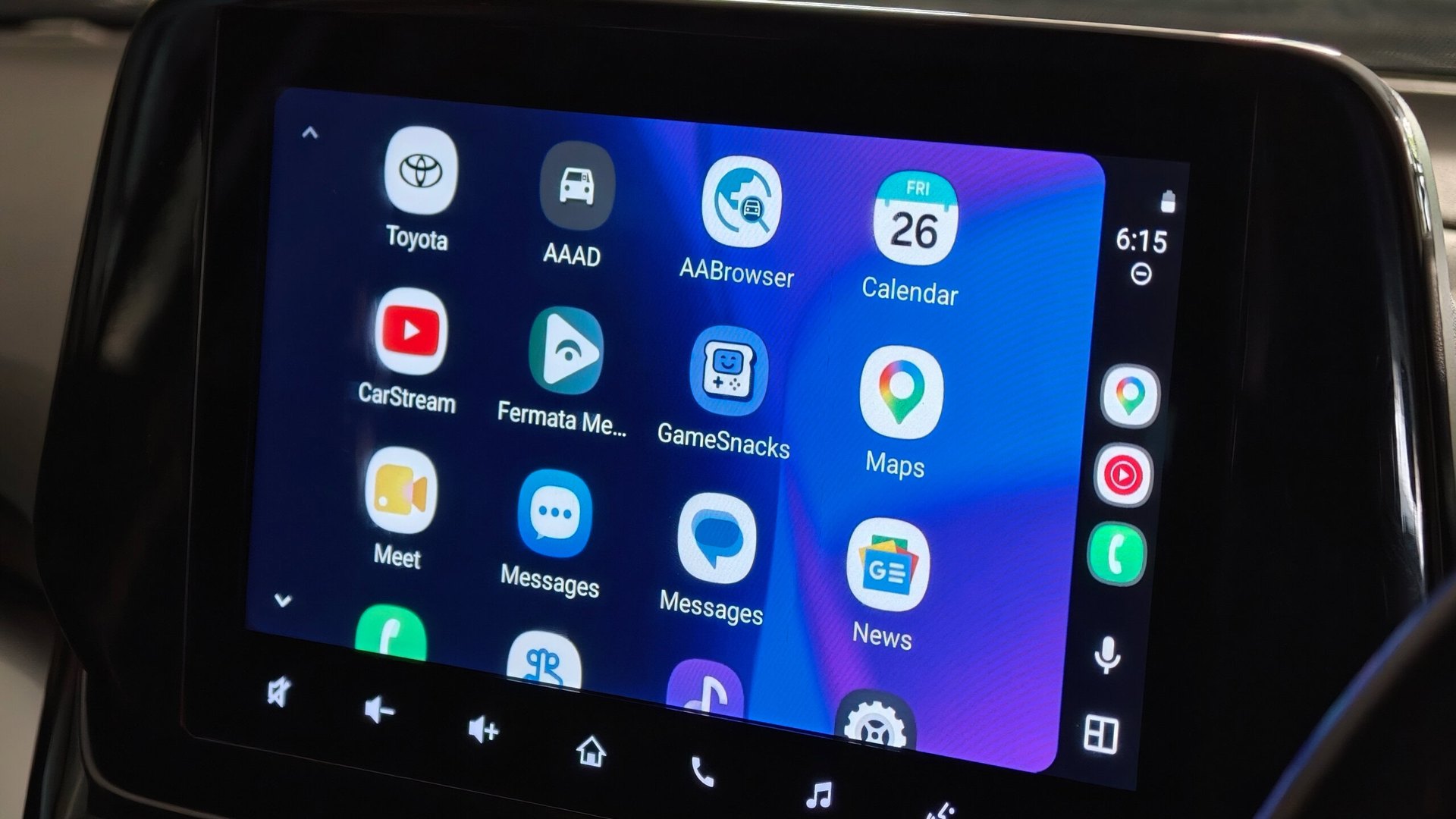 Google, Android Auto’daki Gemini İçin Yeni “Neural Expressive” Animasyonu ve Kişiselleştirme Özelliği Hazırlıyor